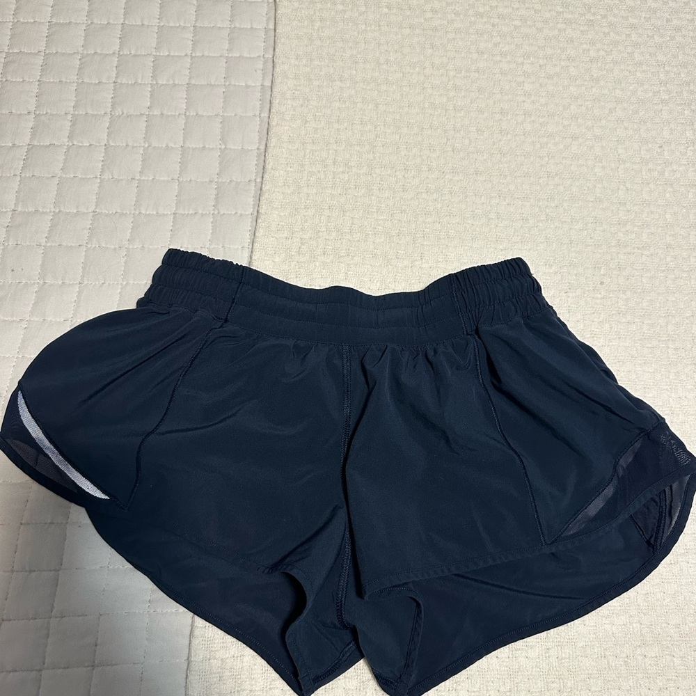 Navy blue lululemon low rise 2.5 size 8